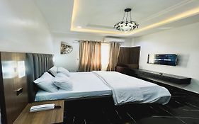 Kam Apartment And Taverns
